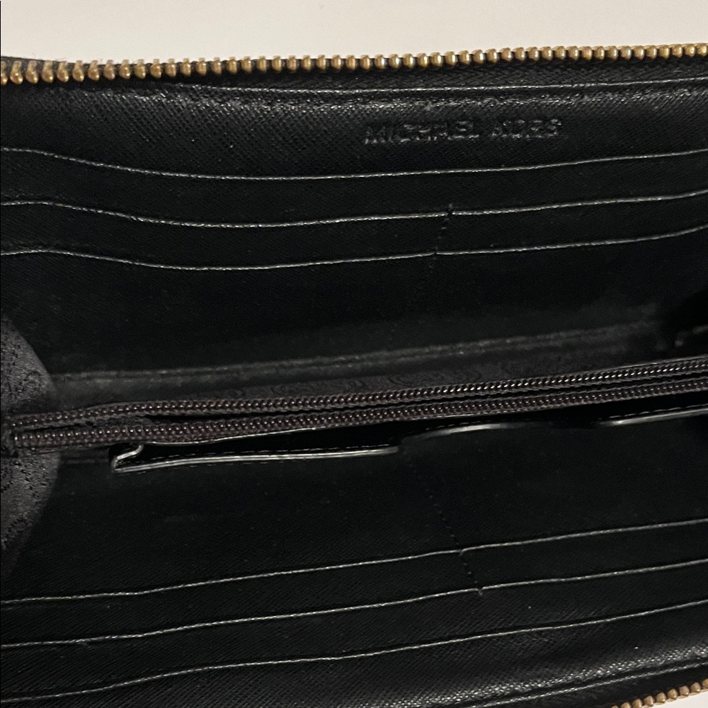 Michael Kors Shiny Black Patent Leather Logo Wallet with Gold Accents Full Zip - Picture 7 of 16